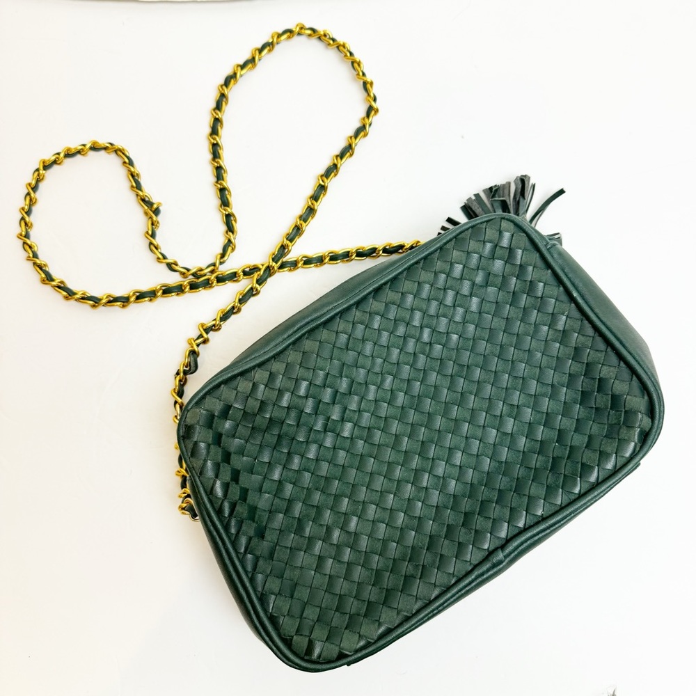 Green Woven Crossbody Bag with Gold Chain
